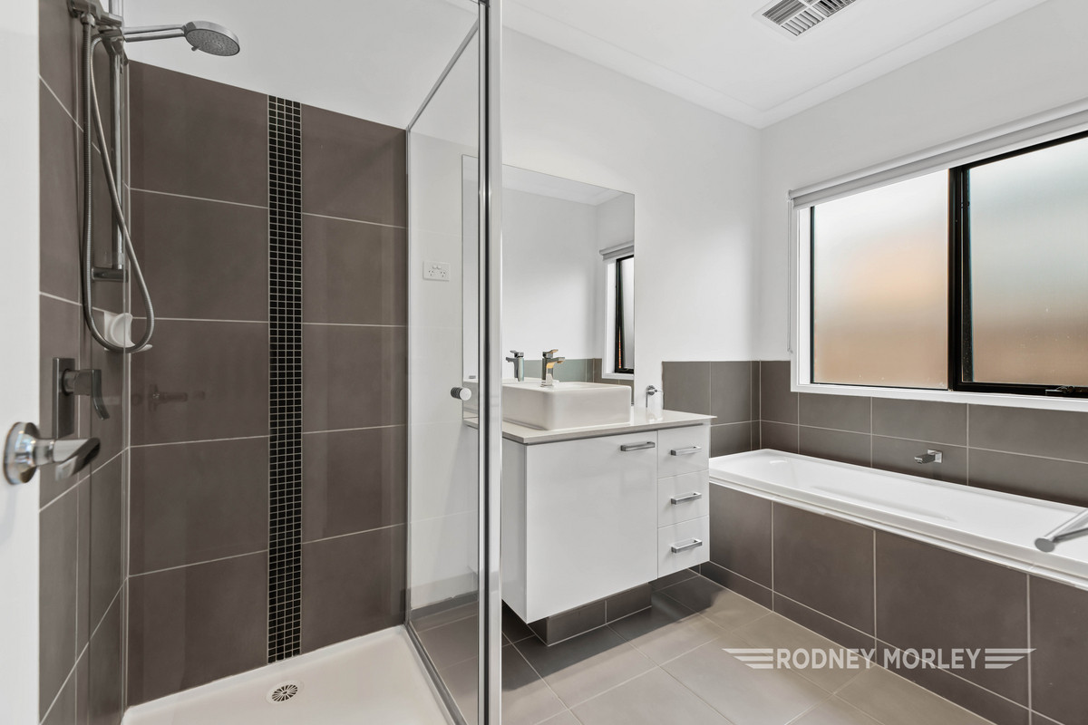 10 League Street,, Werribee - Thumbnail 8