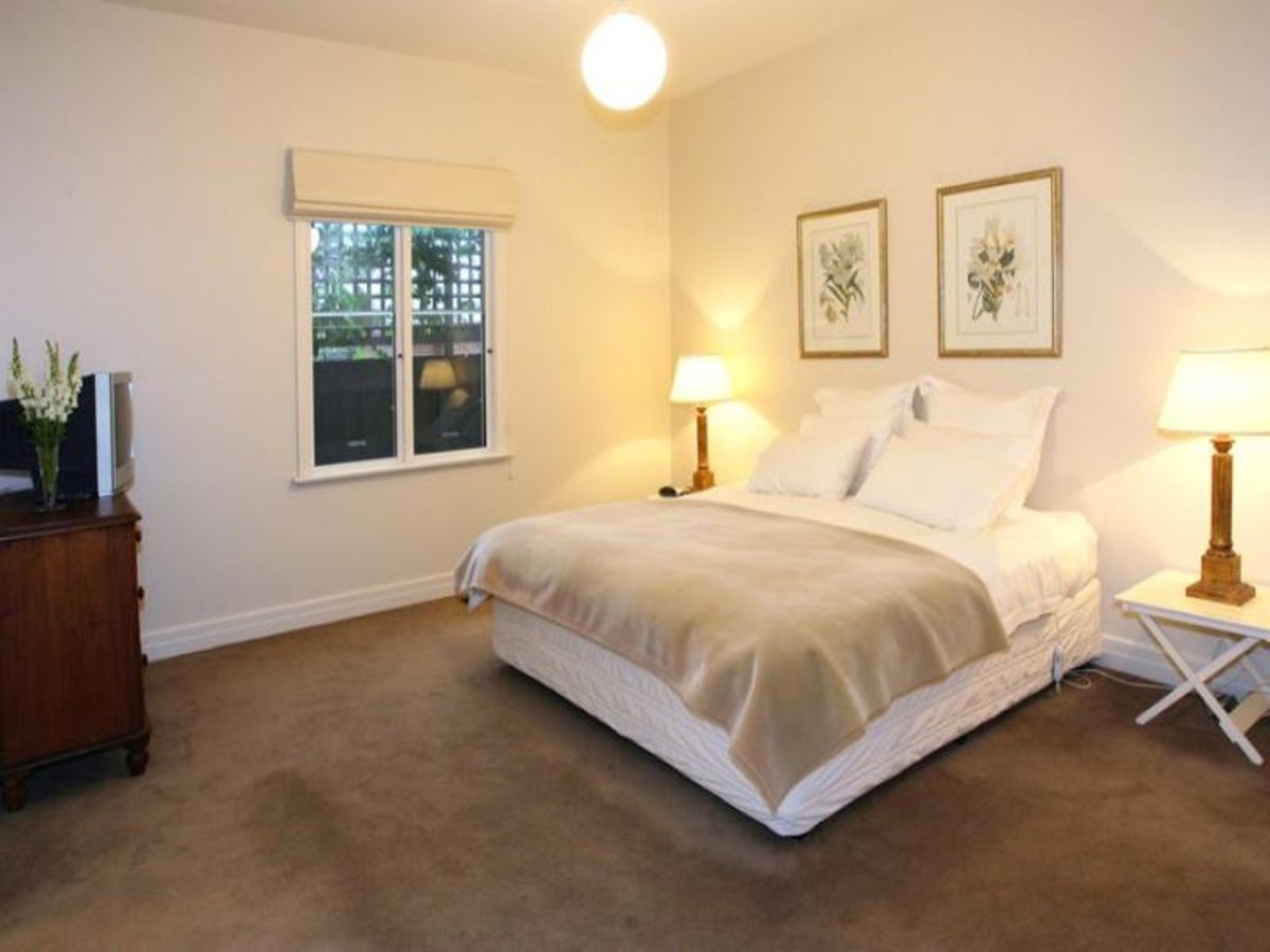 11 Derby Crescent, Caulfield East - Thumbnail 8