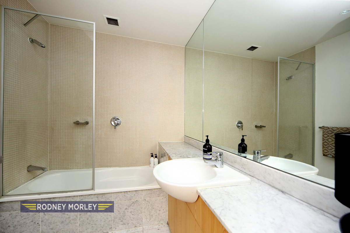 17/185 Barkly Street, St Kilda - Thumbnail 4