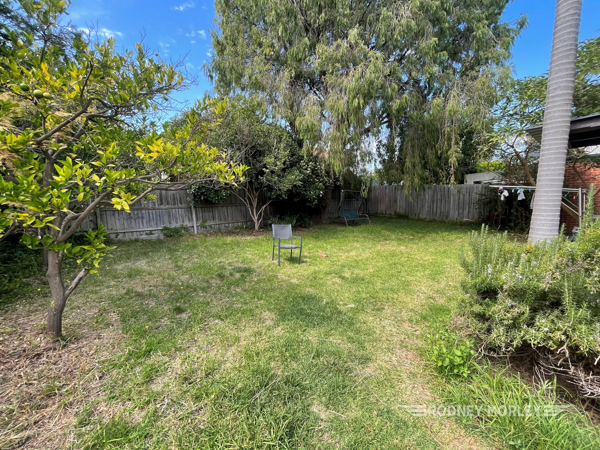 11 Emma Street, Caulfield South - Thumbnail 6