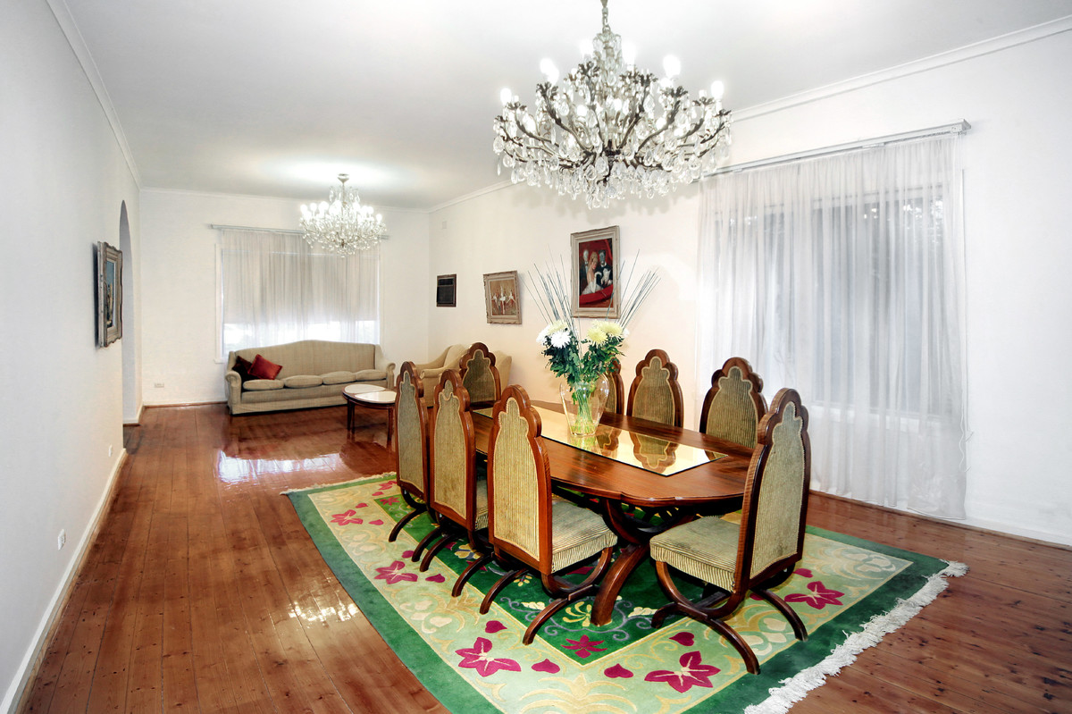 8 Orrong Grove, Caulfield North - Thumbnail 3