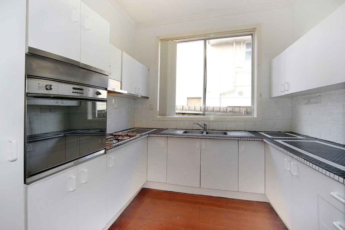 8 Orrong Grove, Caulfield North - Thumbnail 6