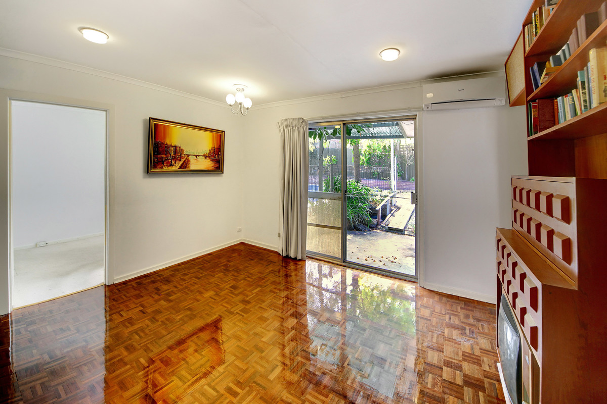 8 Orrong Grove, Caulfield North - Thumbnail 4