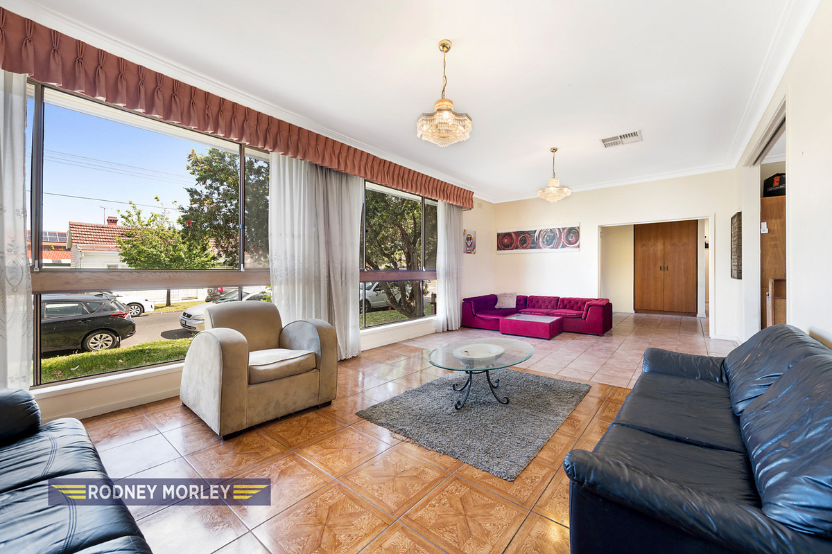 7 Jasmine Street,, Caulfield South - Thumbnail 2