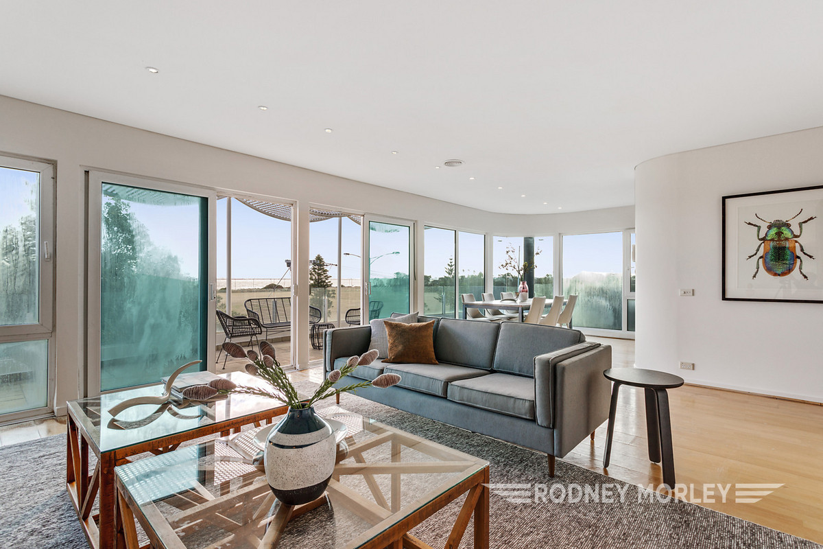 3/74 Marine Parade, Elwood - Thumbnail 6