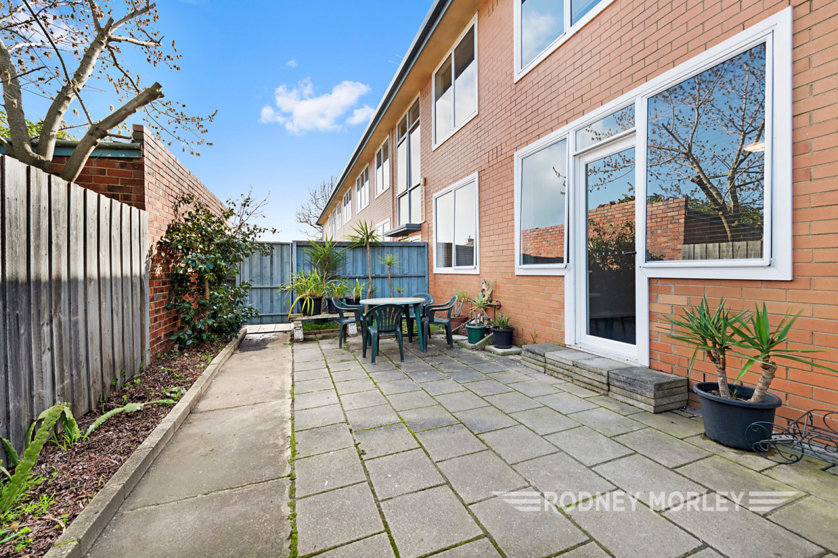 4/18 Magnolia Road, Gardenvale - Thumbnail 6