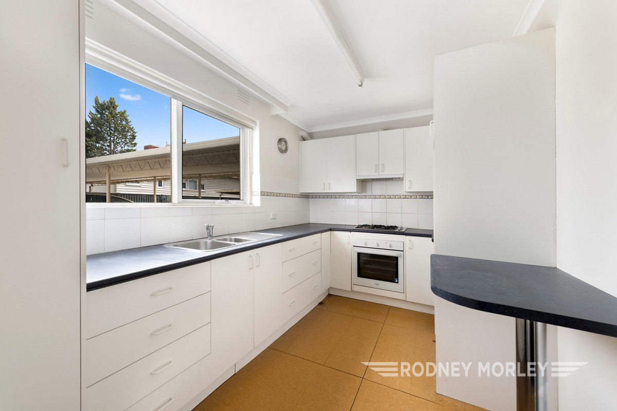 3/2B Kinross Avenue, Caulfield North - Thumbnail 3
