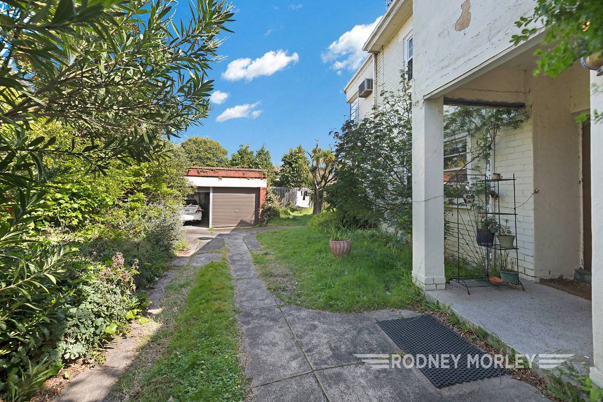 1 & 2/1 Holroyd Court, St Kilda East - Thumbnail 7